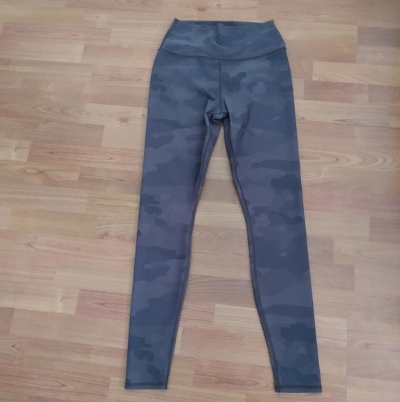 ALO YOGA Camo Vapor High Waist‎ Leggings - Picture 6 of 9
